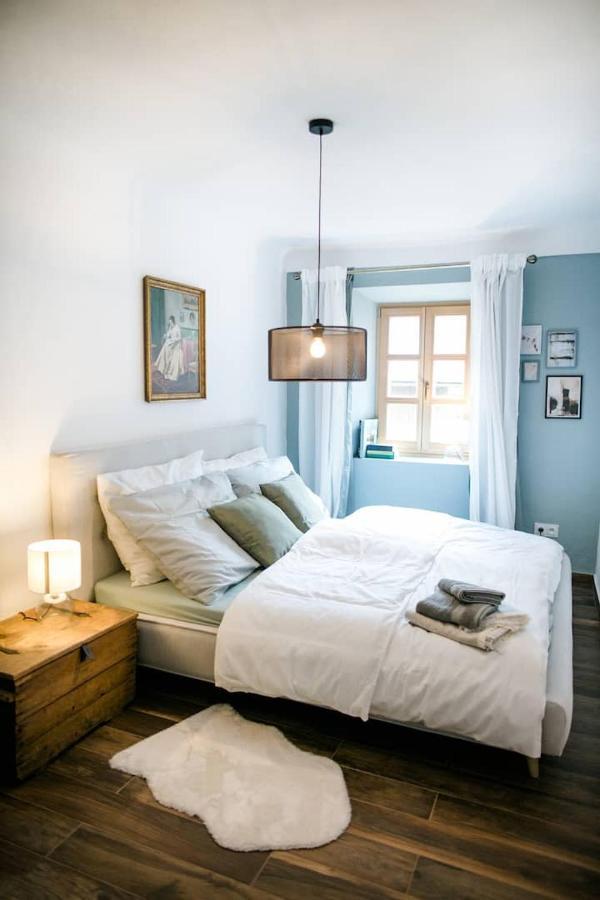 Apartment Aussee- Beletage Salzherrenhof- Kueche, Wlan, Netflix Бад Аузее Екстериор снимка